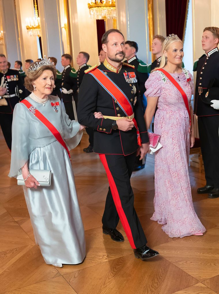 Królowa Sonja, książę koronny Haakon, księżna koronna Mette-Marit, bankiet państwowy w ramach wizyty państwowej prezydenta Mołdawii w Norwegii