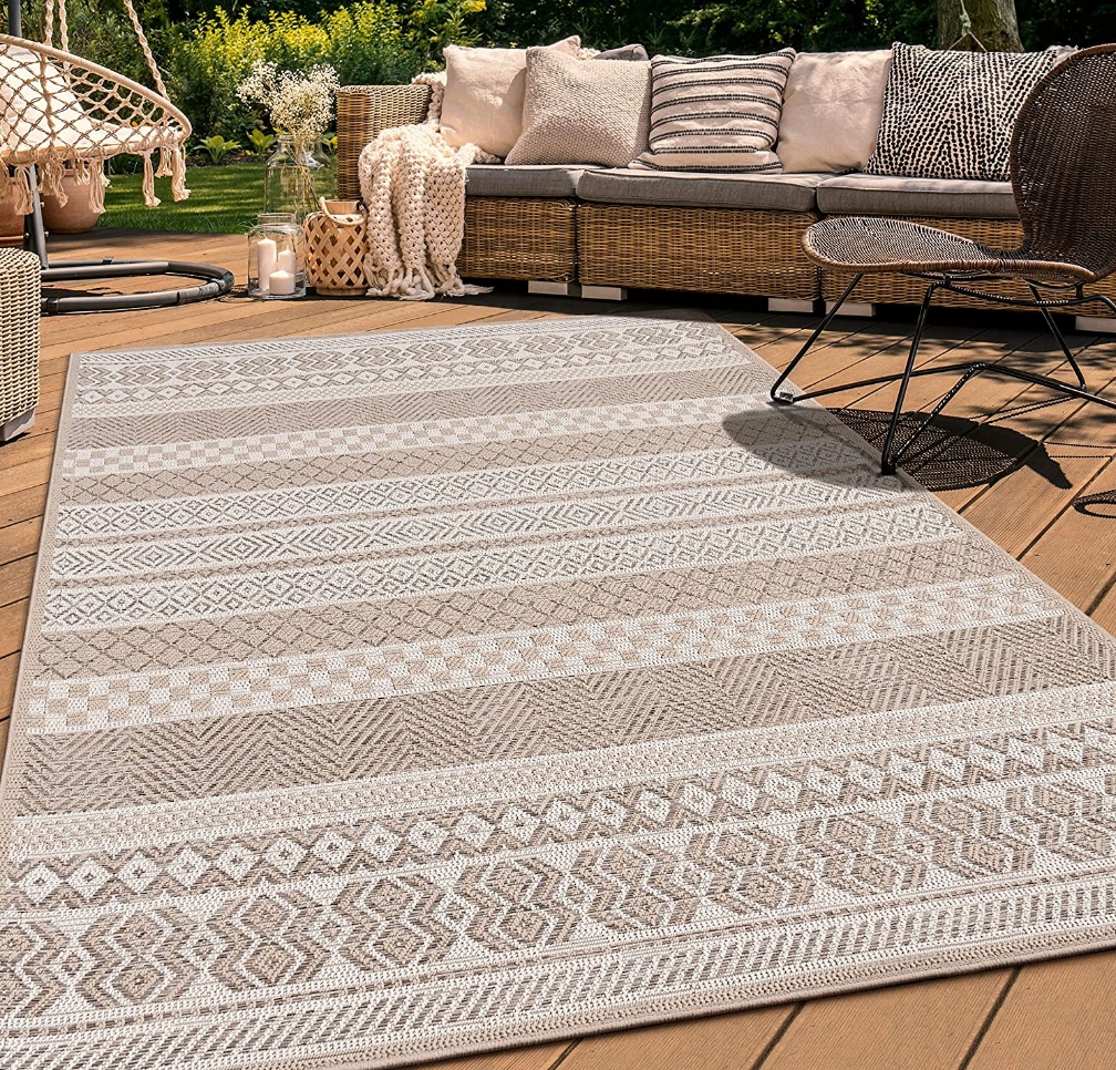 Paco Home outdoor rug