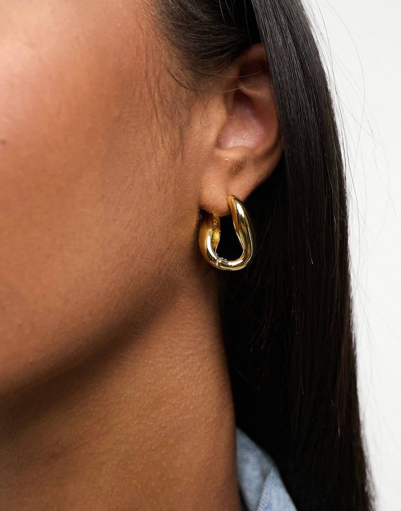 14k gold plated hoop earrings with twist hinge design