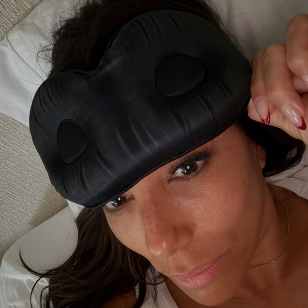 Eva's cute selfie from bed