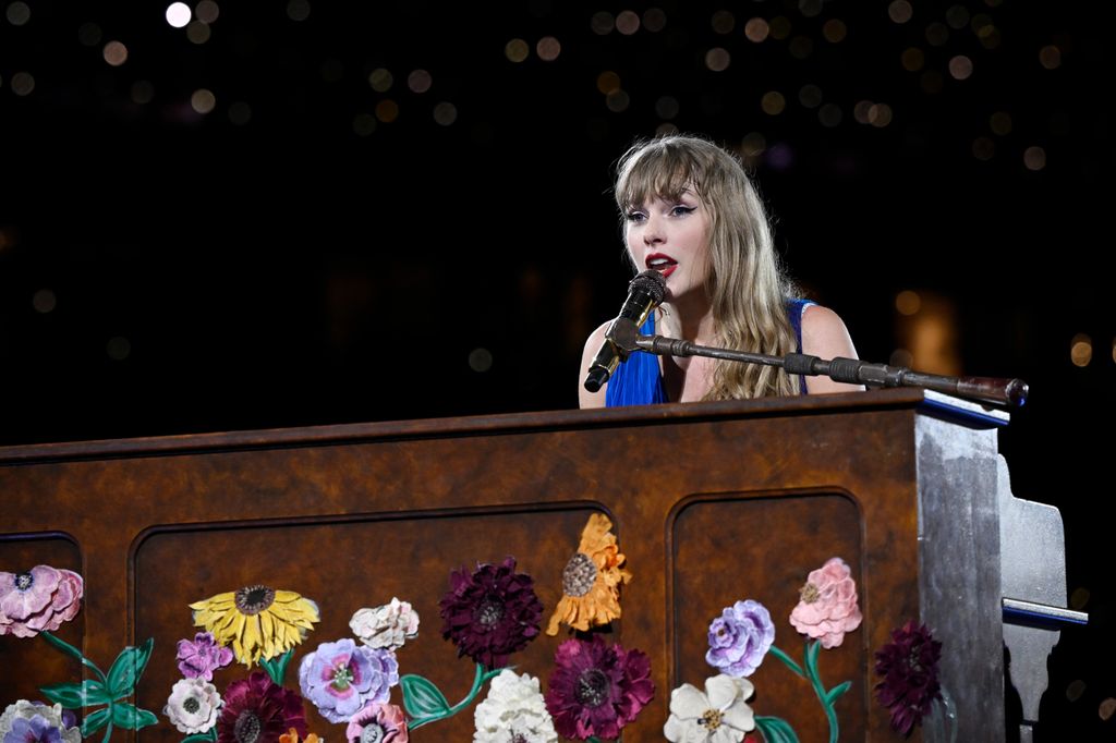 Taylor Swift performs on stage during  "Taylor Swift | The Eras Tour" at Johan Cruijff Arena on July 05, 2024