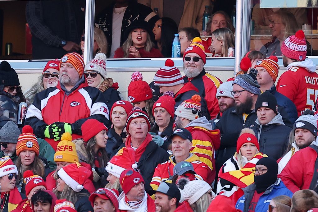 Taylor Swift reacts in the fourth quarter of a game between the Kansas City Chiefs and the Houston Texans 