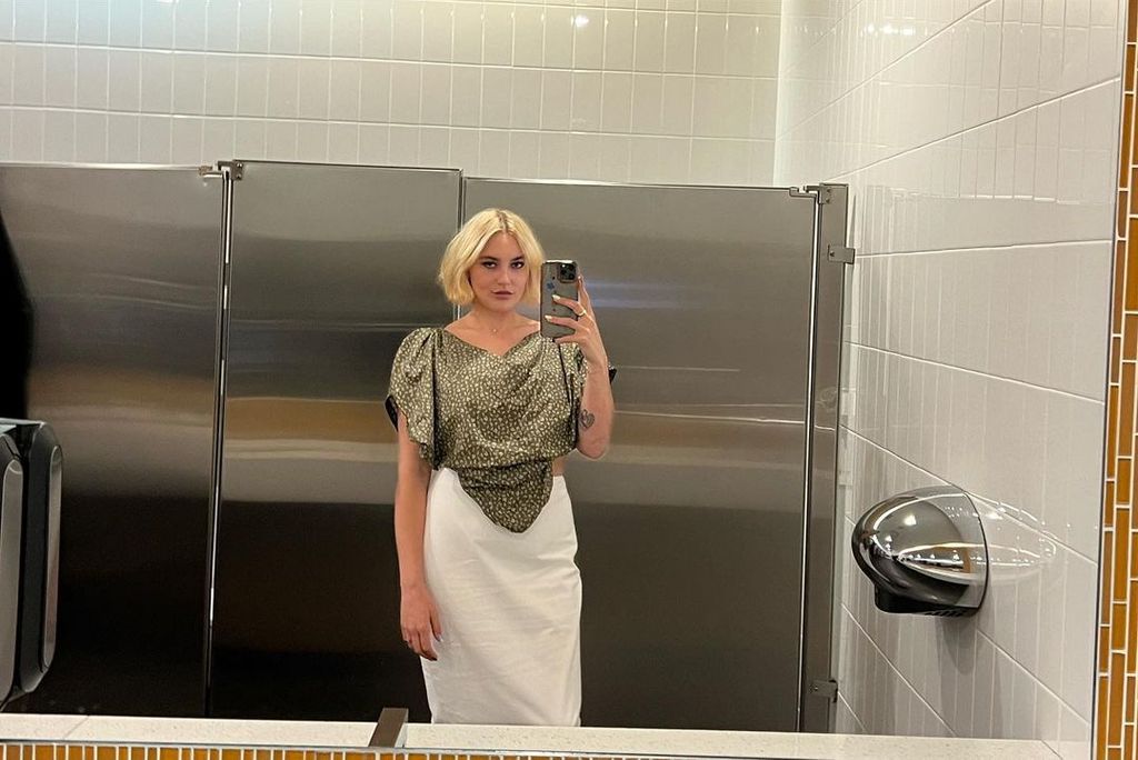 gracie mcgraw designer outfit bathroom selfie