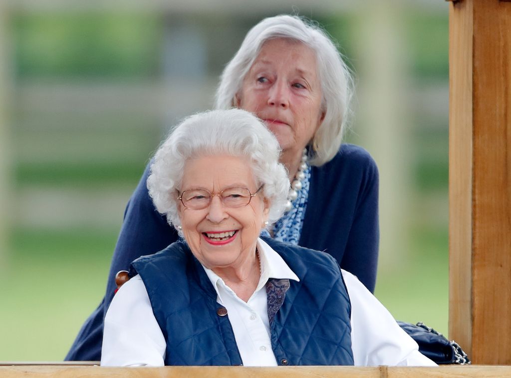 late queen with lady-in-waiting