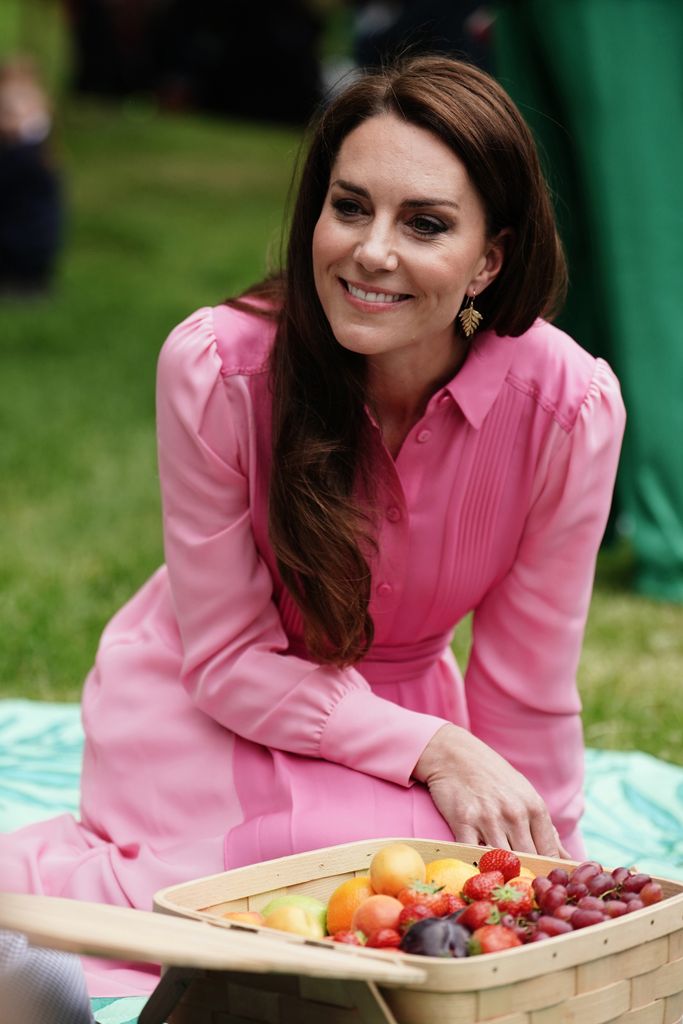 Princess Kate looks beautiful in pink at Chelsea Flower Show