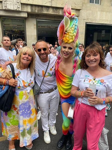 lorraine kelly and itv friends
