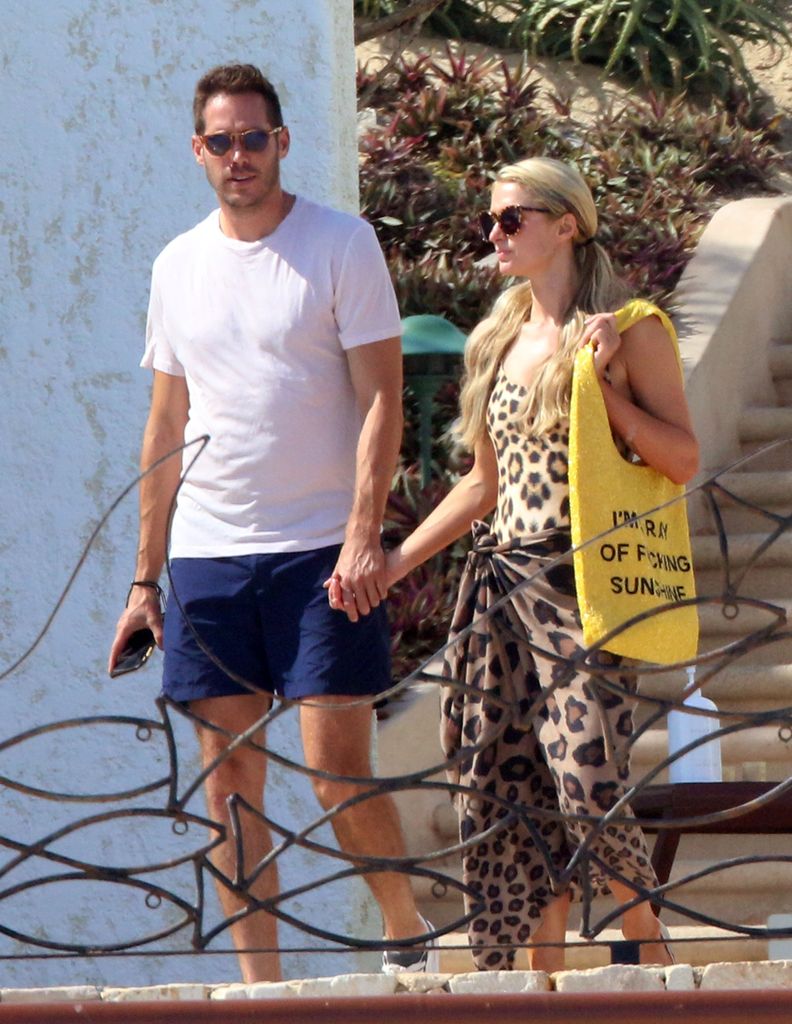 Paris Hilton and her boyfriend Carter Reum, a 39-year-old businessman walk in their luxurious resortas during their holiday on September 5, 2020 in Cabo San Lucas, Mexico