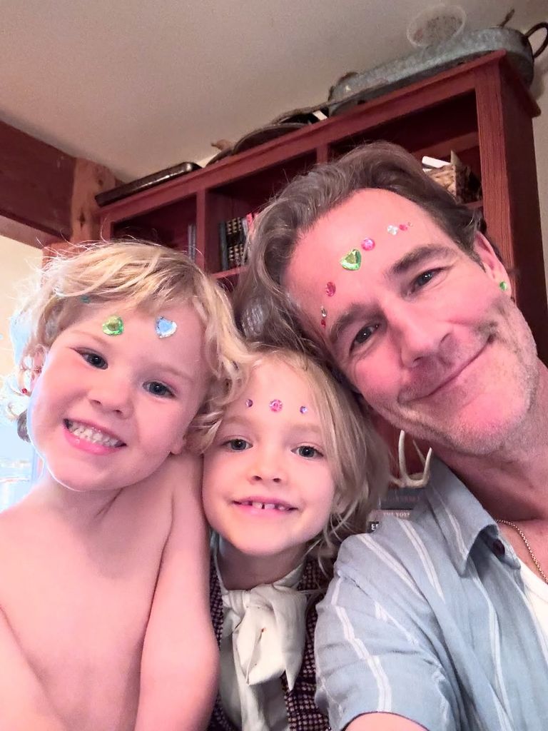 James Van Derk Beek et ses enfants 