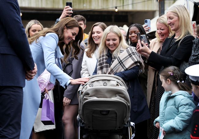kate baby crowds