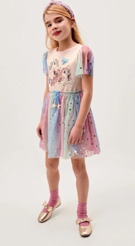 Il existe actuellement de nombreuses robes tutu de style princesse.