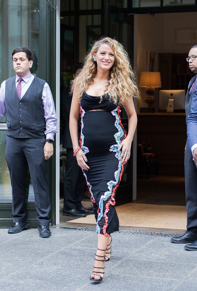 Blake Lively's 60lb weight loss journey - see photos of past ...
