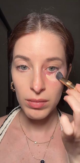 red lipstick concealer trick