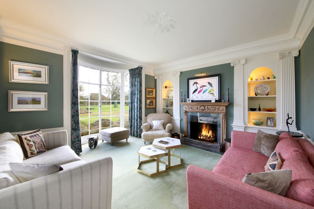 Marry Berry's former Buckinghamshire living room
