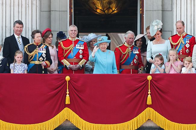 the queen at trooping the colour