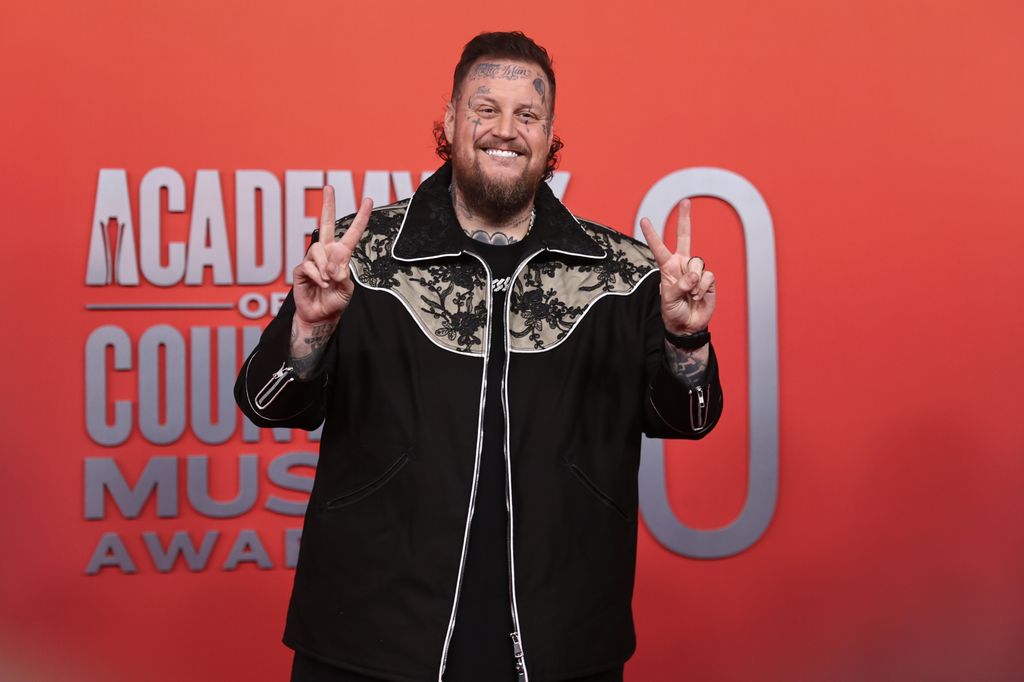 Roll en gelée sur le tapis rouge ACM Awards