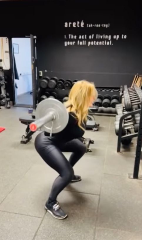 Carol Vorderman lifting weights