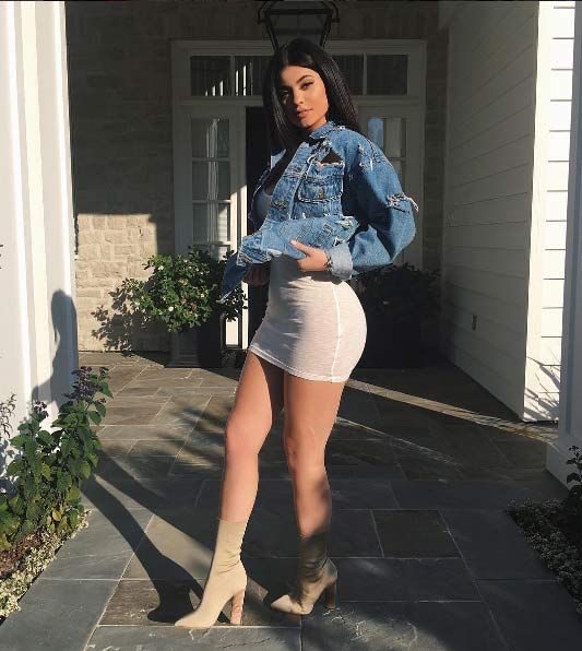 Kylie Jenner Does Double Denim in NYC, Shares New Tour Vlog Featuring  Stormi!: Photo 4190114 | Kylie Jenner Photos | Just Jared: Entertainment  News