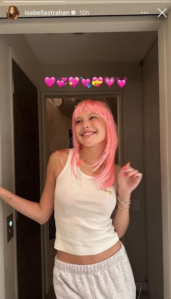 Isabella donned a pink wig