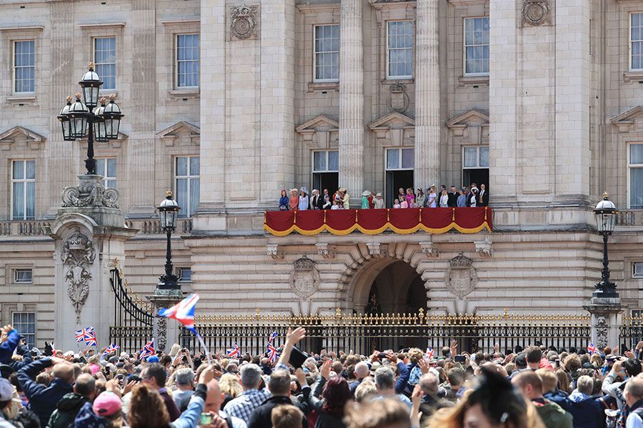 balcony royal family