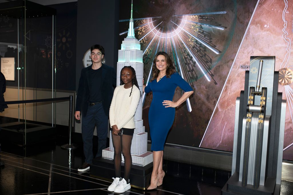 LAW & ORDER: SPECIAL VICTIMS UNIT -- Lighting Ceremony at the Empire State Building -- Pictured: (l-r) August Hermann; Amaya Hermann; Mariska Hargitay, Founder, Joyful Heart Foundation -- (Photo by: Virginia Sherwood/NBC via Getty Images)