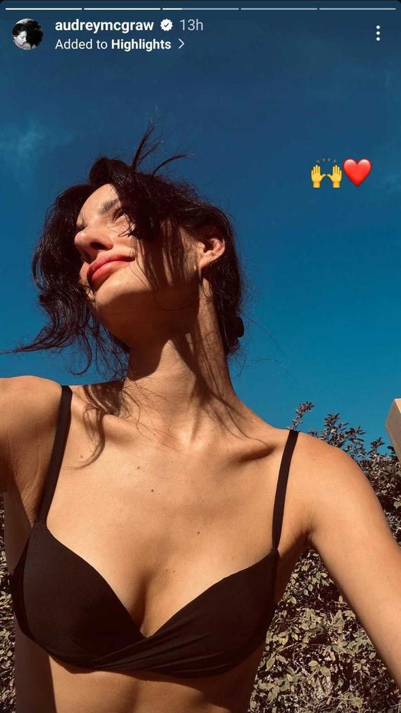 Audrey stuns in a bikini