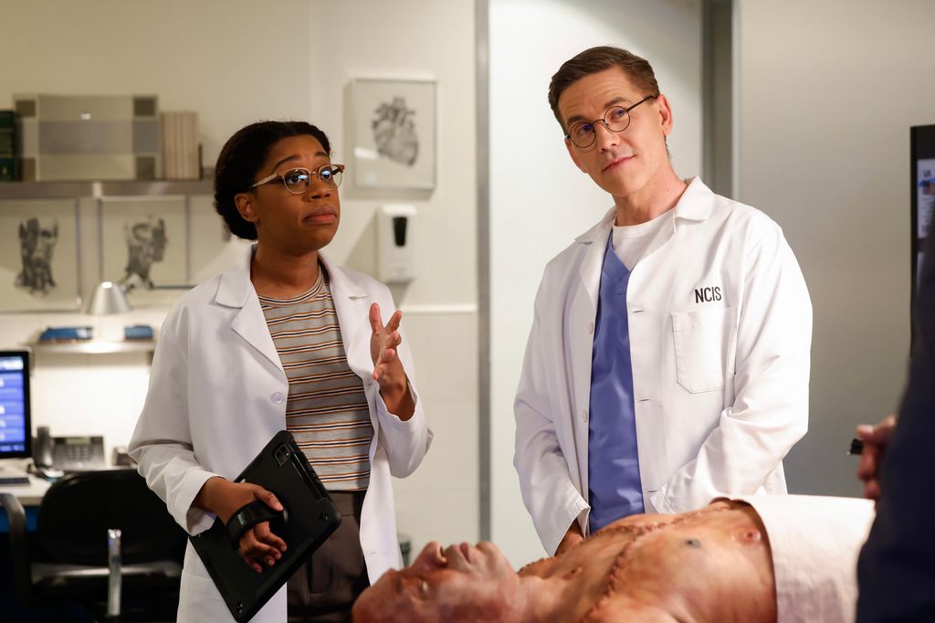 Diona Reasonover as Forensic Scientist Kasie Hines and Brian Dietzen as Jimmy Palmer.
