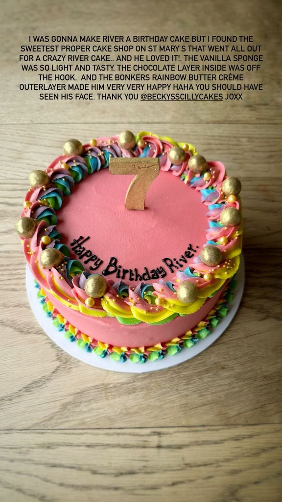 Jamie and Jools Oliver's son River's 'bonkers' Barbiecore birthday cake ...