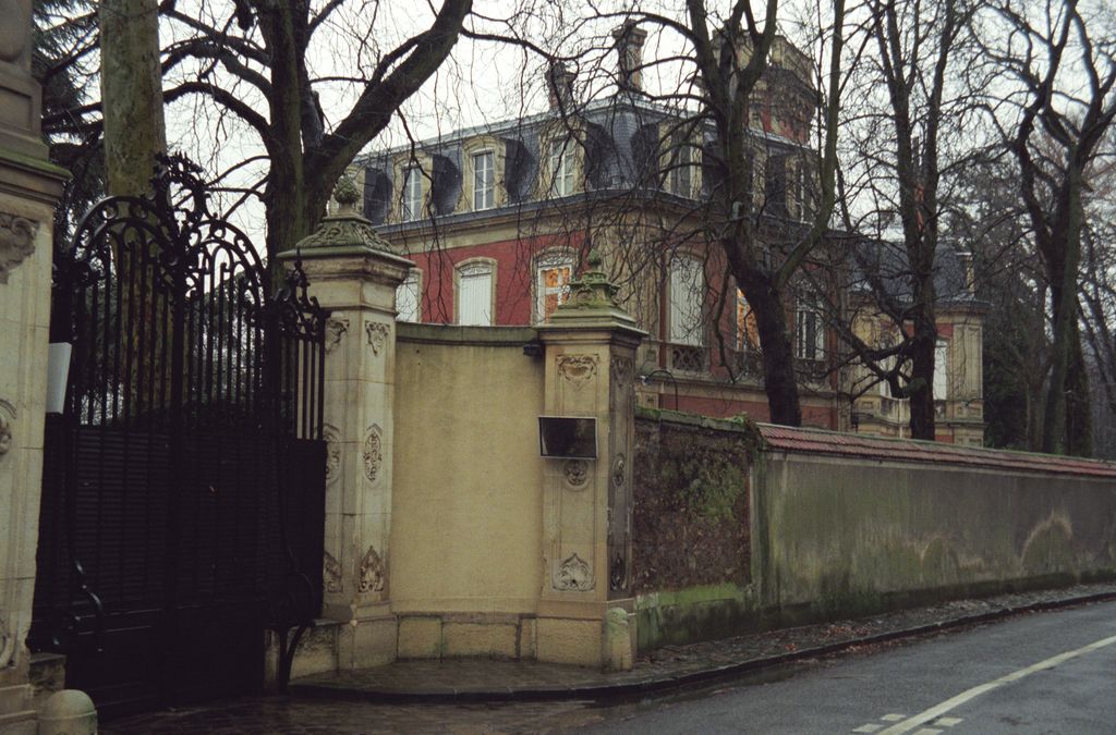 Castle of Alec Wildenstein in France