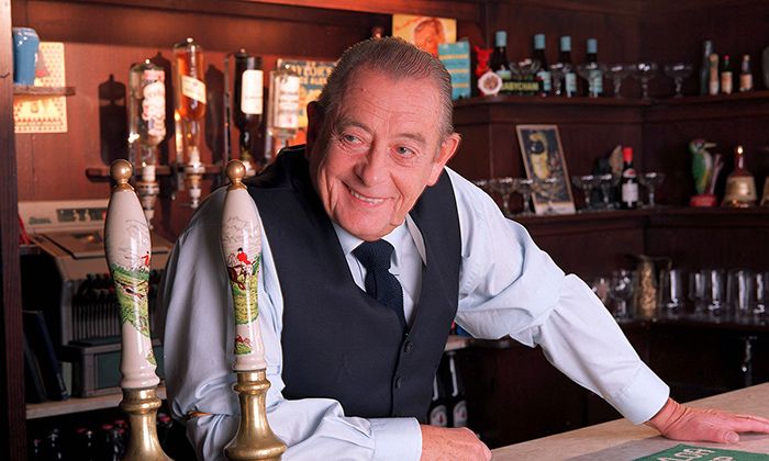 derek fowlds heartbeat