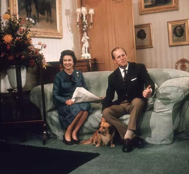 queen balmoral prince philip living room photo