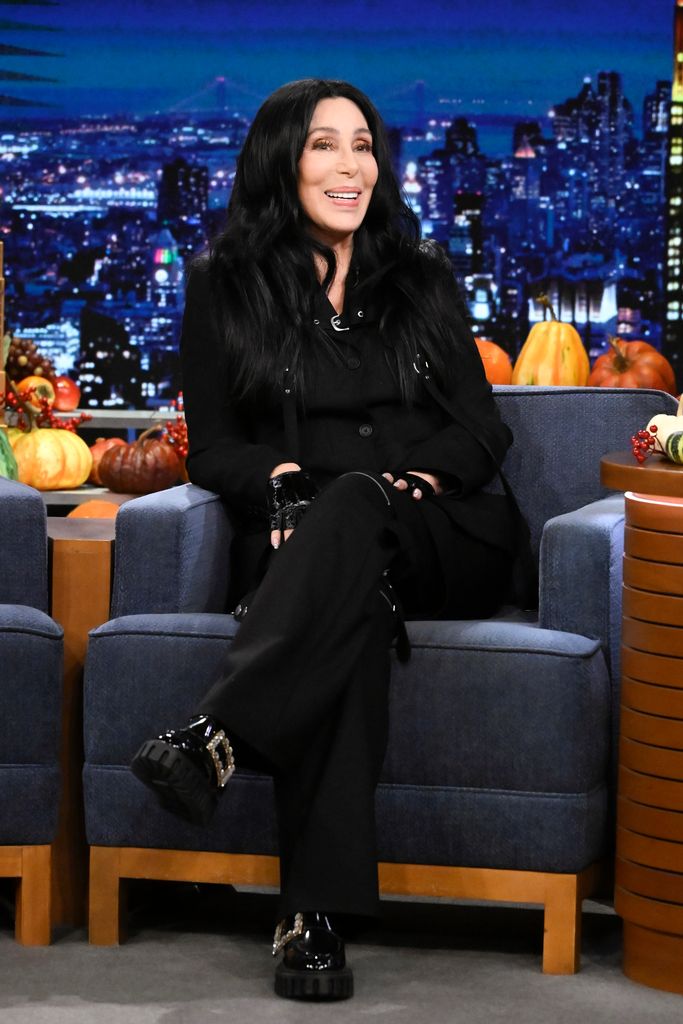 Cantora Cher durante entrevista com Jimmy Fallon