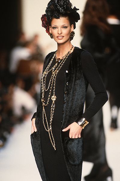Supermodel Linda Evangelista's most unforgettable runway moments | HELLO!