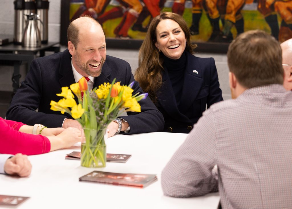 Hanya penggunaan editorial. Tidak ada penggunaan buku. Kredit Mandory: Foto oleh Gareth Everett/Huw Evans/Shutterstock (15204800Ah) Wales v England, Guinness Mens Enam Bangsa - 15 Mar 2025william, Prince of Wales bersama dengan Catherine, Putri Wales bertemu dengan pemain yang terluka dan keluarga mereka di Wales v Engand Nations Nations di State Pinnicaly.