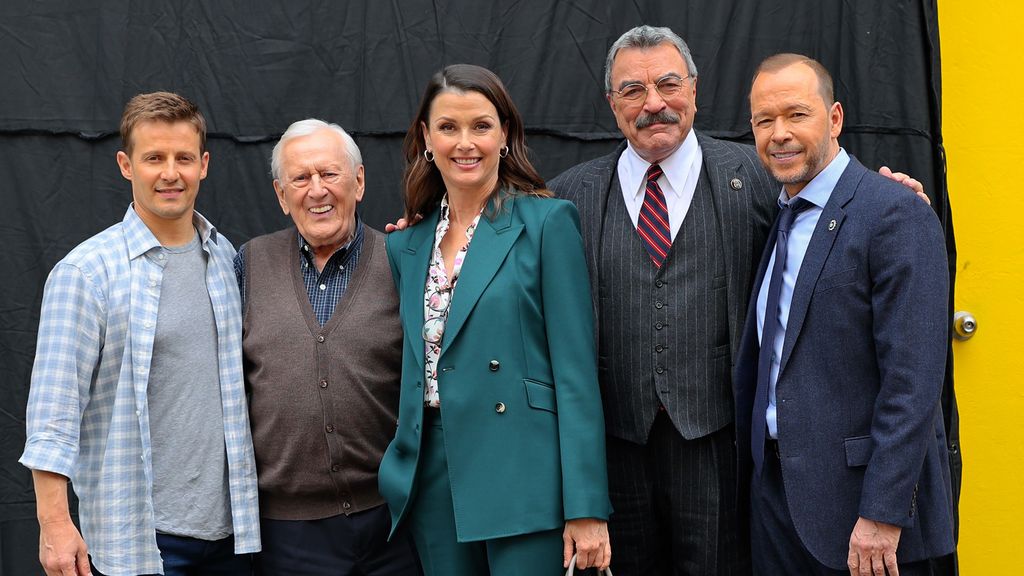 Will Estes, Len Cariou, Bridget Moynahan, Tom Selleck and Donnie Wahlberg pose on the set of 'Blue Bloods'