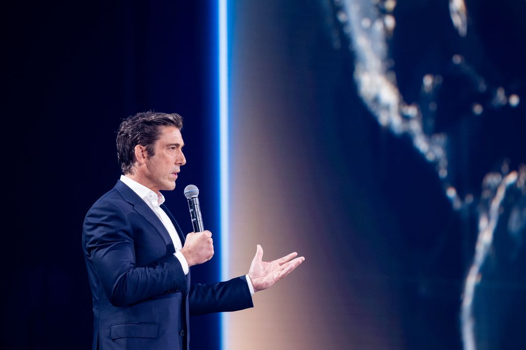 ABC's David Muir's appearance on the air causes a stir among fans HELLO!