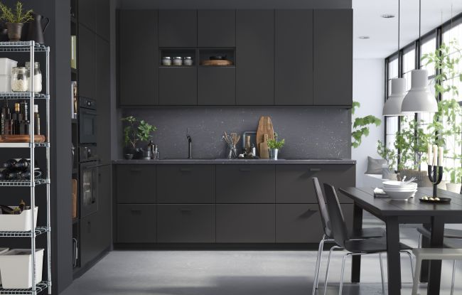 12 IKEA dark kitchen
