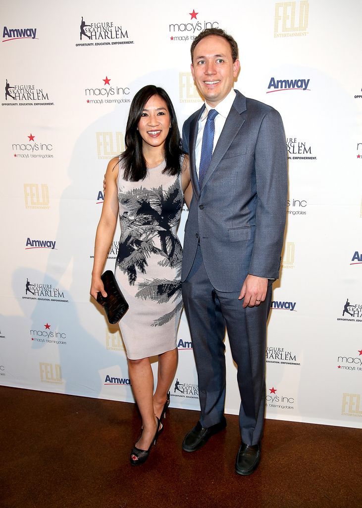 Que fait la patineuse artistique Michelle Kwan maintenant, 24 ans après ses derniers Jeux olympiques 3 Michelle Kwan et Clay Pell assistent au 10e gala-bénéfice annuel Patinage avec les stars