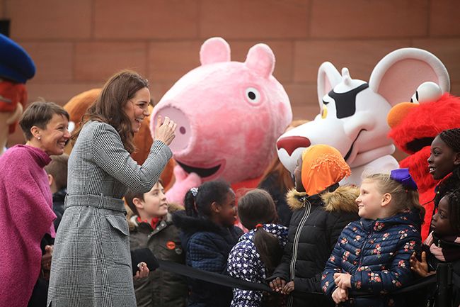 kate middleton with kids in manchester