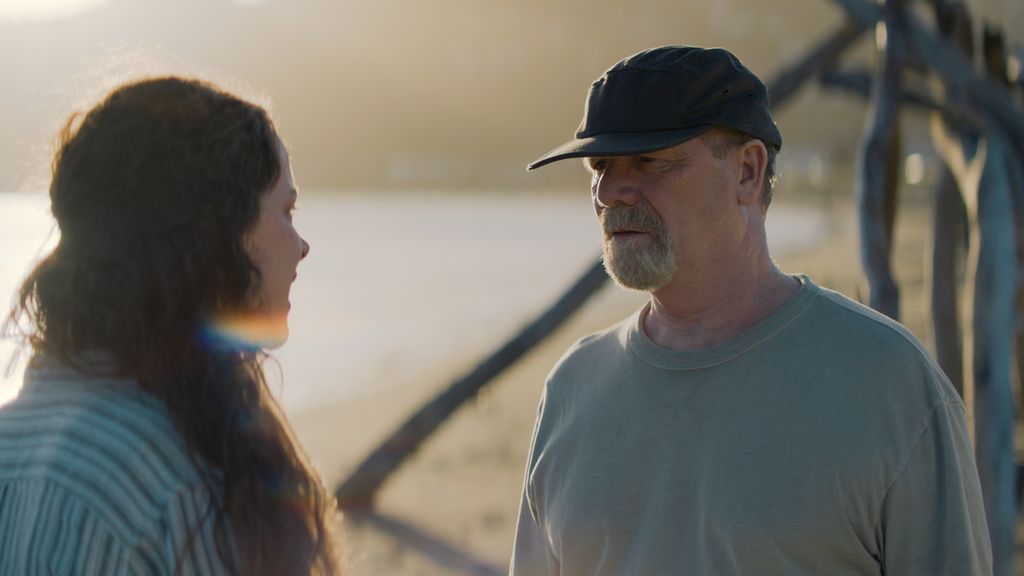 Grace (Tara Canton), Phil (Peter Mullan) in After The Party 