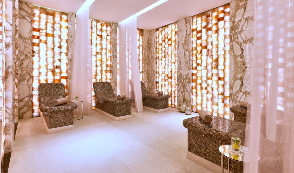 Salle de sel de l'Himalaya du Zulal Wellness Resort