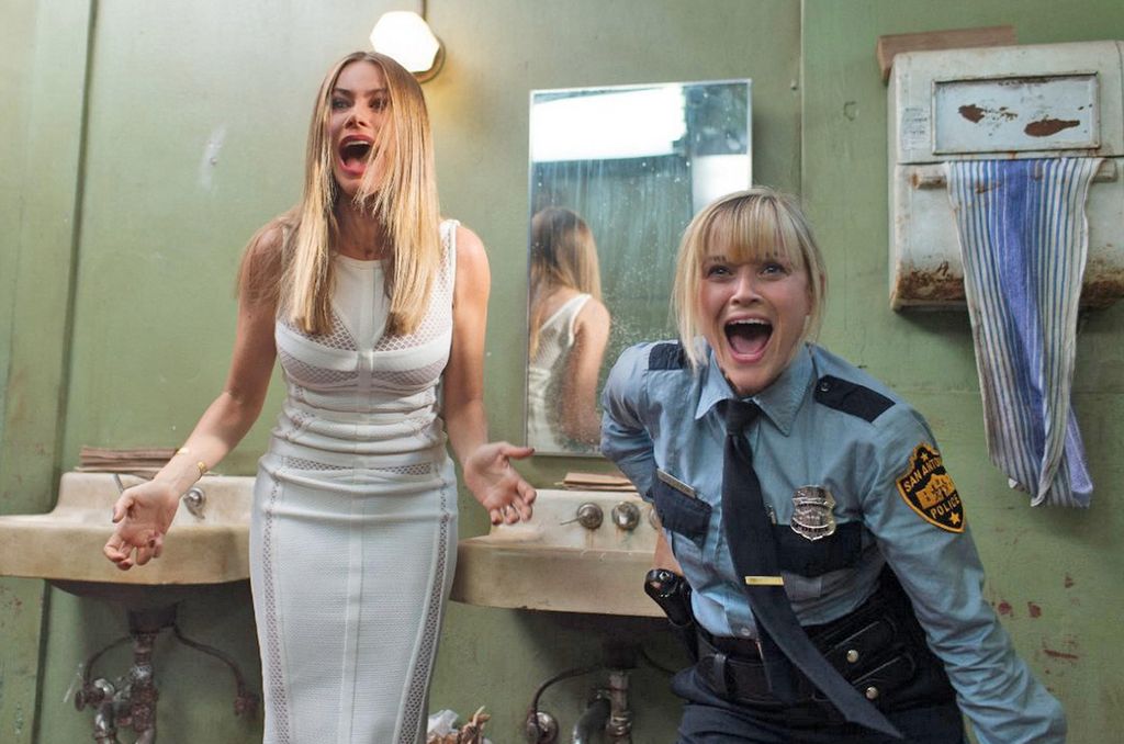 Still image of Sofia Vergara and Reese Witherspoon screaming in Hot Pursuit