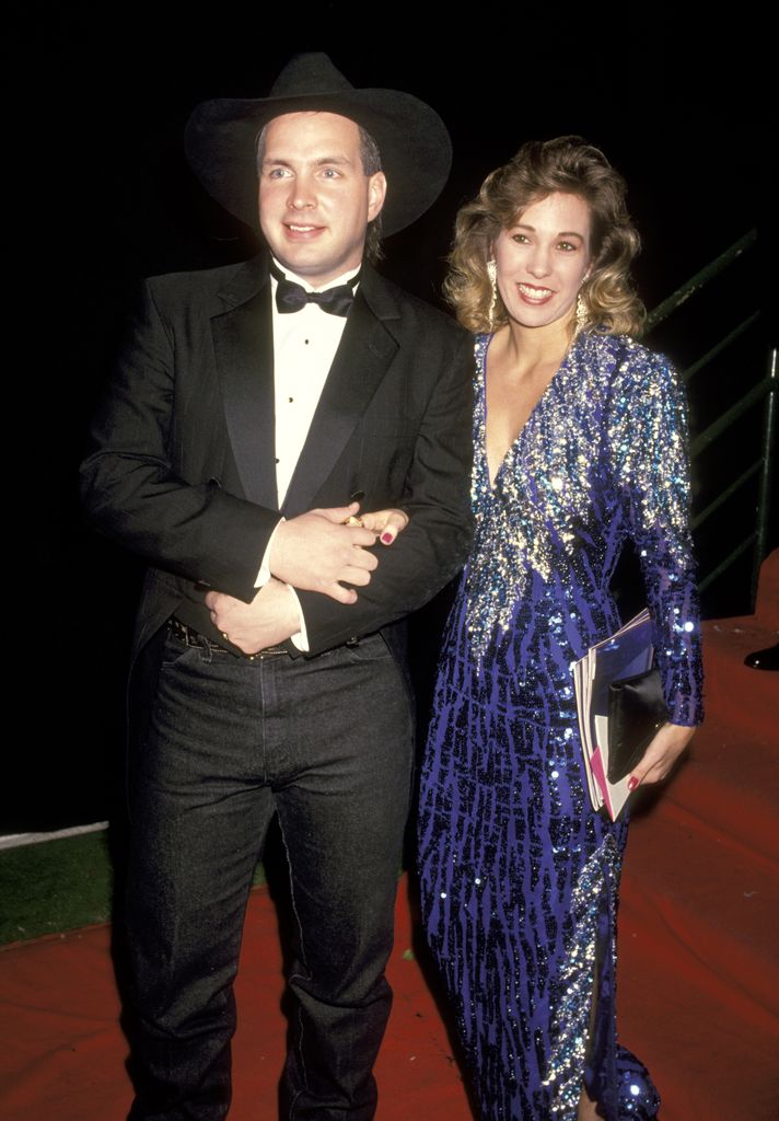 Garth Brooks and Sandy Mahl during 18th Annual American Music Awards 
