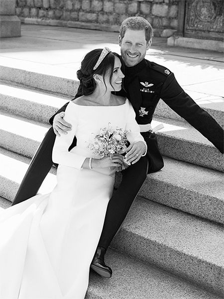 meghan markle prince harry wedding relaxed photo on steps