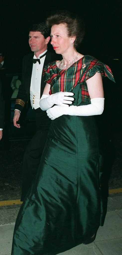 anne in tartan green dress with timothy