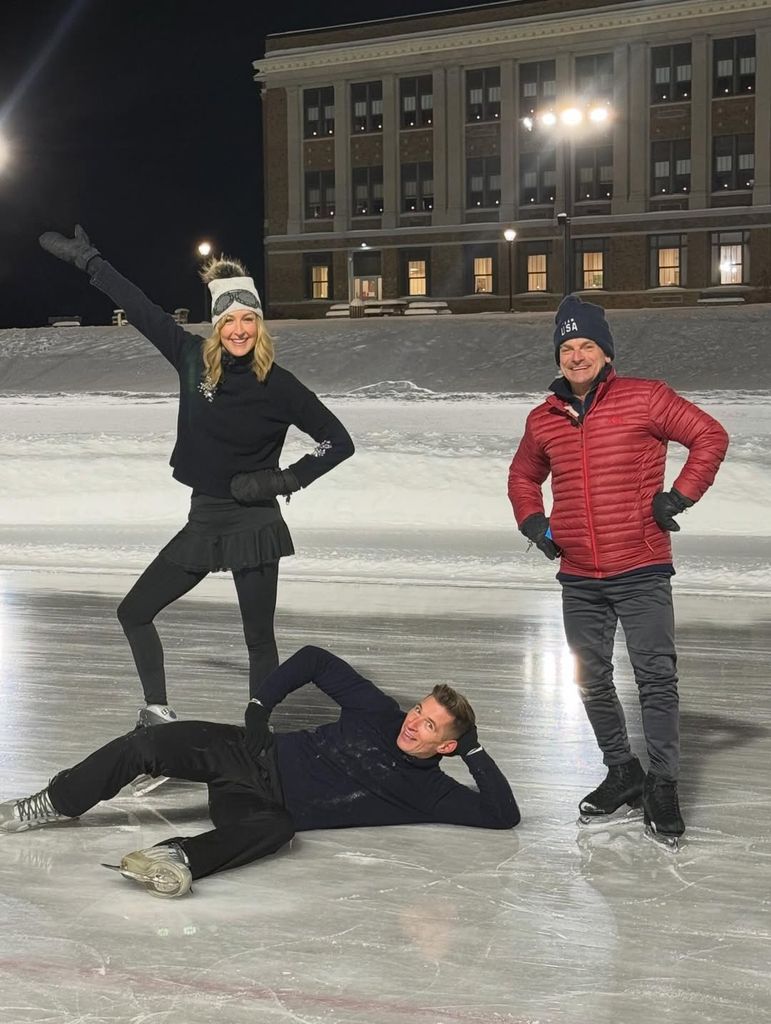 lara spencer skating on ice