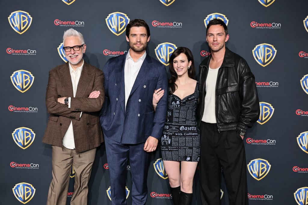 Le Superman coulé sur le tapis rouge