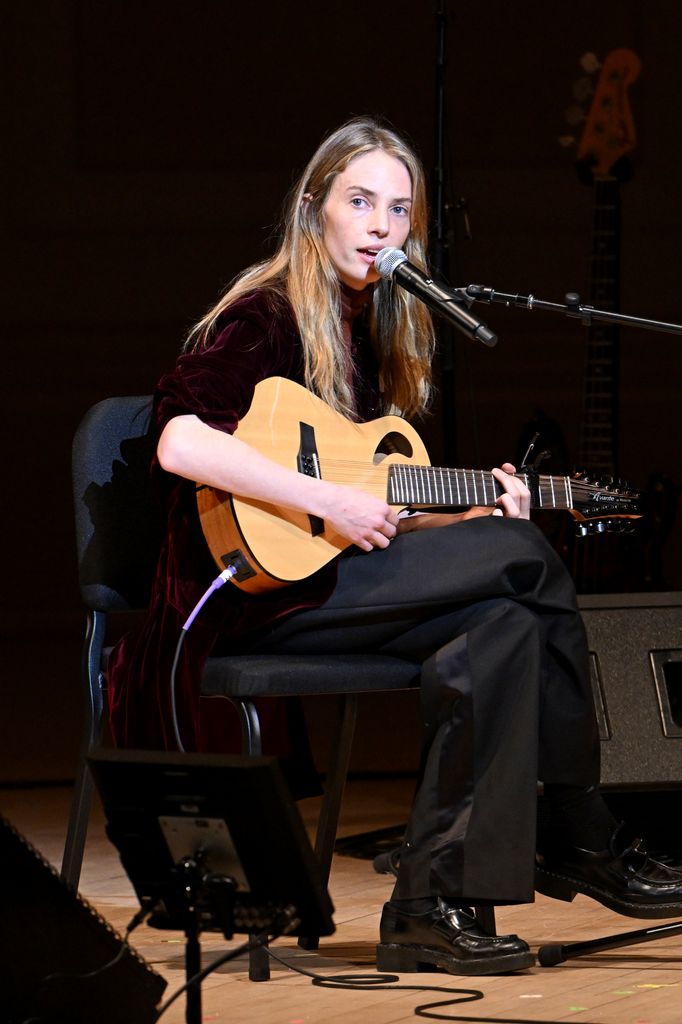 Maya a une voix incroyable 