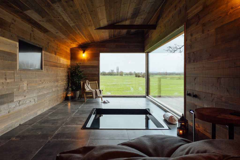 Ampe à remous d'intérieur avec vue sur le terrain 