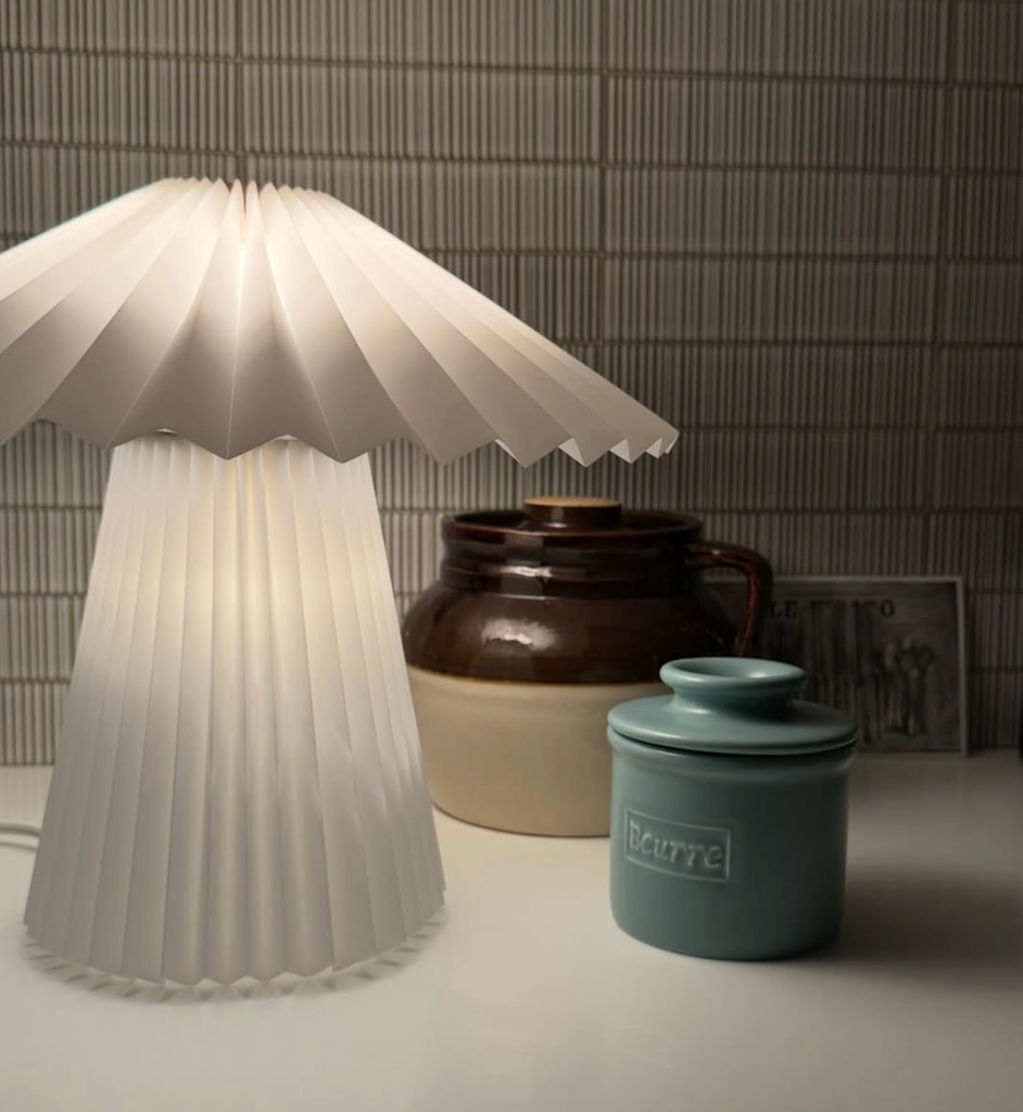 Photo shared by Sarah Jessica Parker to Instagram of an Ikea lamp she assembled with the help of her daughter Tabitha