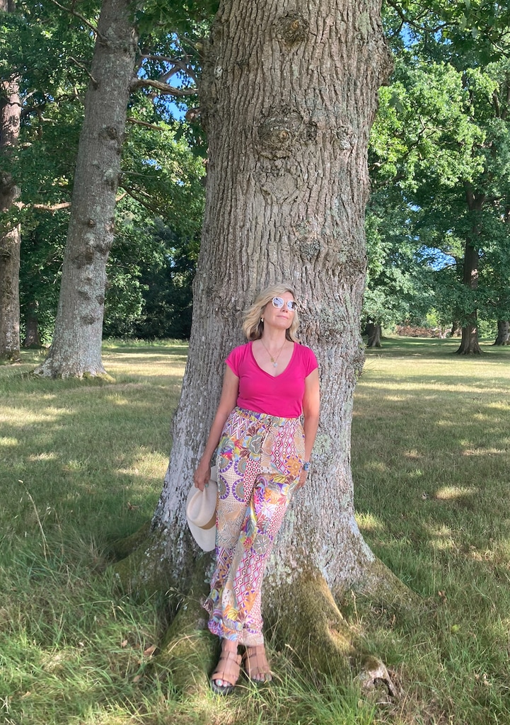 Trouver un décolleté adapté à votre forme est la clé - et Glynis l'a réussi.